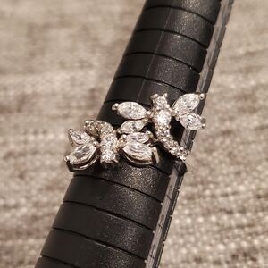 Elegant Silver Dragonfly Design Ring